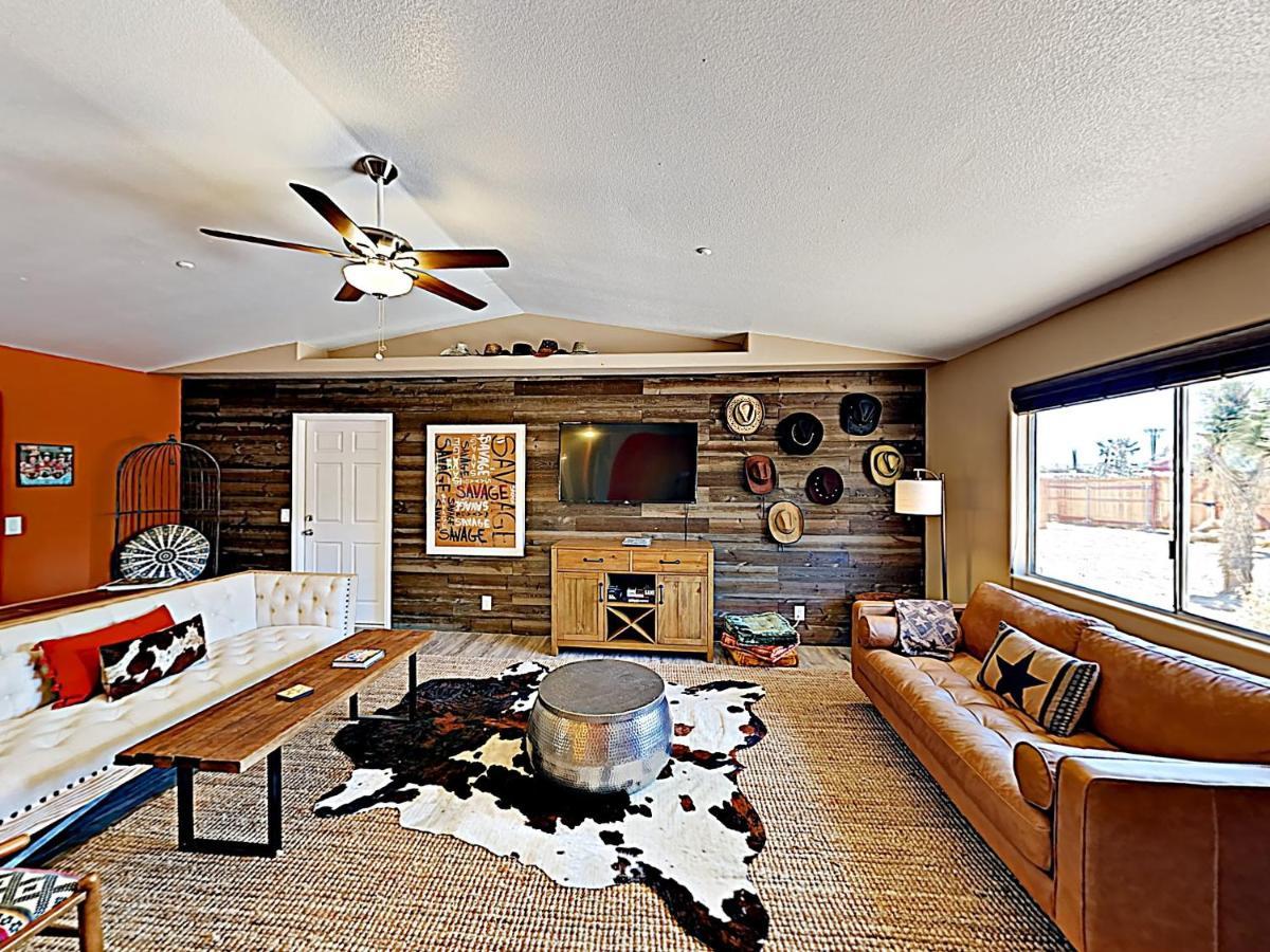 Rawhide Ranch - Walk To Pappy And Harriet'S With Hot Tub! Home Юкка-Вэлли Экстерьер фото