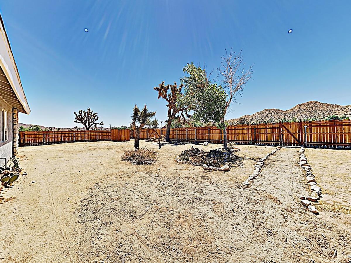 Rawhide Ranch - Walk To Pappy And Harriet'S With Hot Tub! Home Юкка-Вэлли Экстерьер фото
