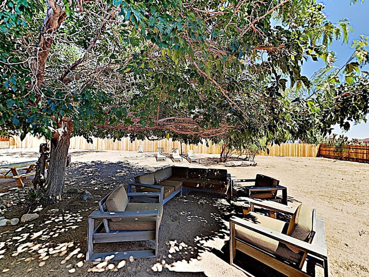Rawhide Ranch - Walk To Pappy And Harriet'S With Hot Tub! Home Юкка-Вэлли Экстерьер фото