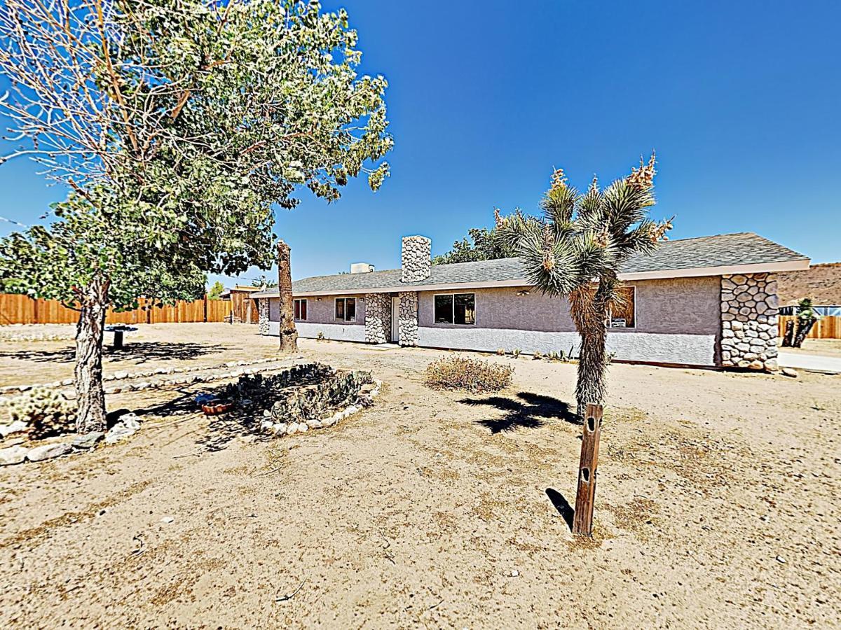 Rawhide Ranch - Walk To Pappy And Harriet'S With Hot Tub! Home Юкка-Вэлли Экстерьер фото
